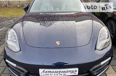 Купе Porsche Panamera 2019 в 