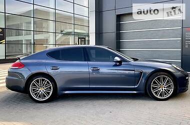 Седан Porsche Panamera 2014 в Харькове