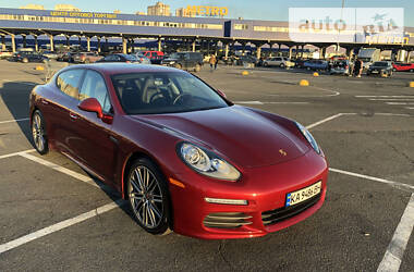 Ліфтбек Porsche Panamera 2014 в Києві