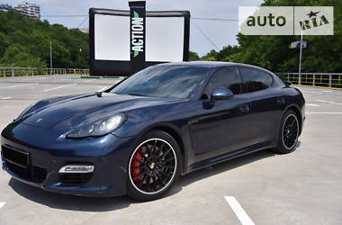 Седан Porsche Panamera 2012 в Одессе