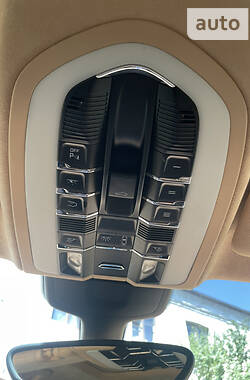 Седан Porsche Panamera 2010 в 