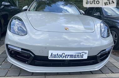 Купе Porsche Panamera 2021 в Києві