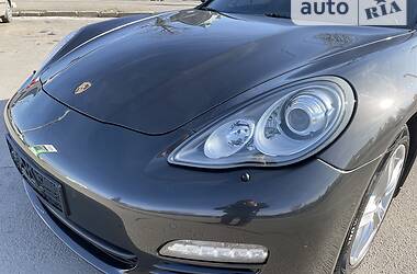 Седан Porsche Panamera 2013 в Тернополе