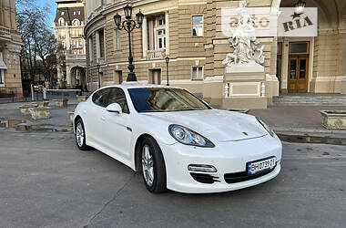 Хетчбек Porsche Panamera 2010 в Одесі