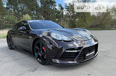 Седан Porsche Panamera 2010 в Києві