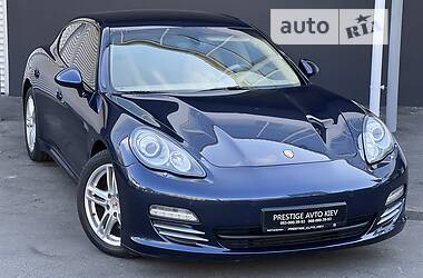 Седан Porsche Panamera 2013 в Киеве