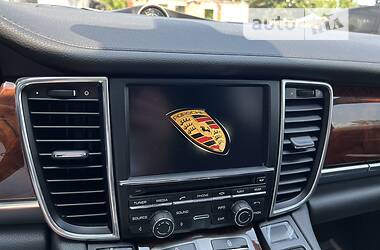 Седан Porsche Panamera 2013 в Тернополе