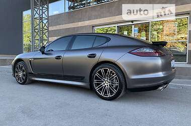 Хетчбек Porsche Panamera 2011 в Тернополі