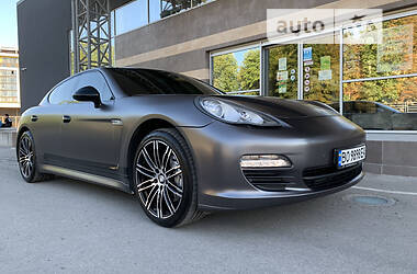 Хетчбек Porsche Panamera 2011 в Тернополі