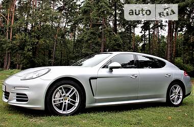 Хетчбек Porsche Panamera 2013 в Києві