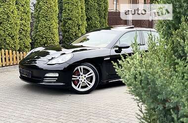 Хэтчбек Porsche Panamera 2010 в Хмельницком