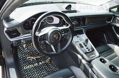 Фастбэк Porsche Panamera 2017 в 