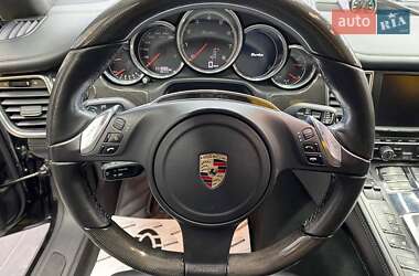 Седан Porsche Panamera 2010 в Дніпрі