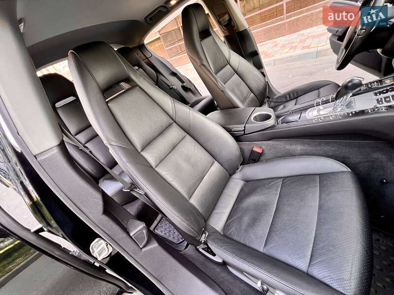 Седан Porsche Panamera 2012 в Одессе