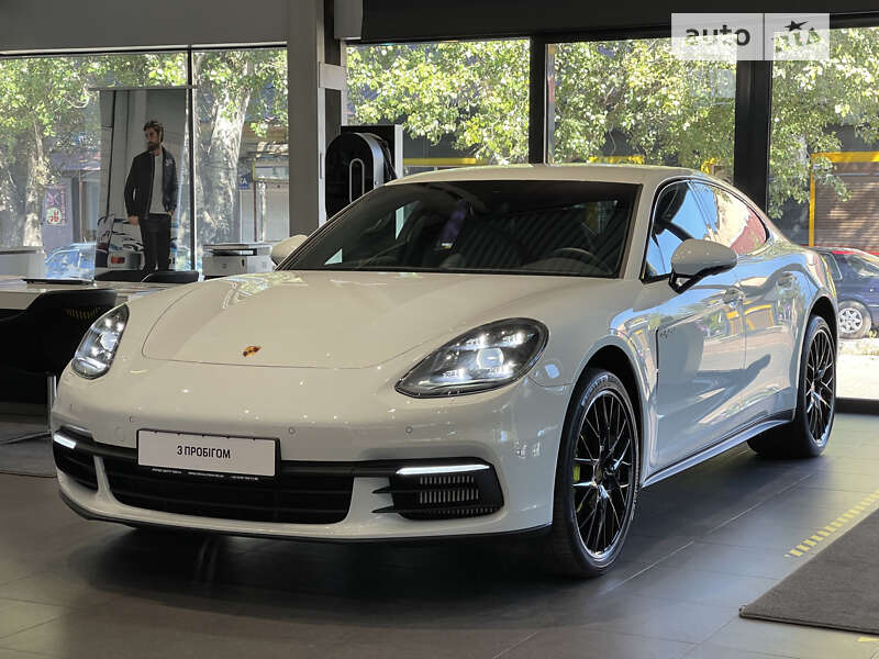 Porsche Panamera 2019