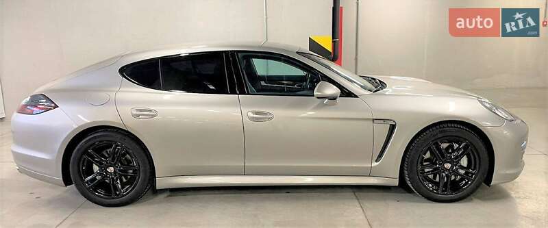 Porsche Panamera 2011