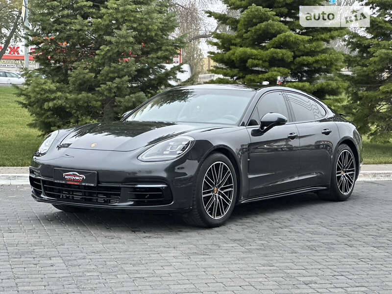 Porsche Panamera 2018