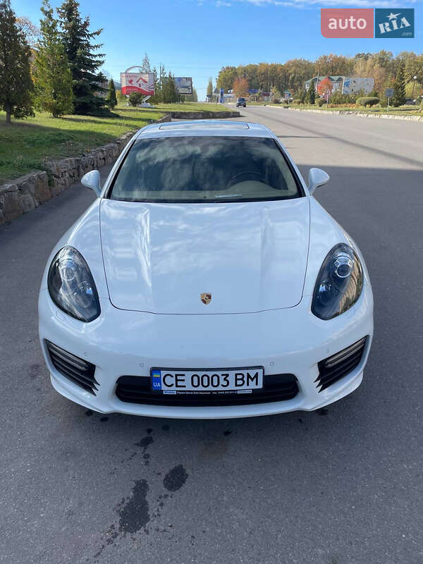 Фастбэк Porsche Panamera 2013 в Новоднестровске