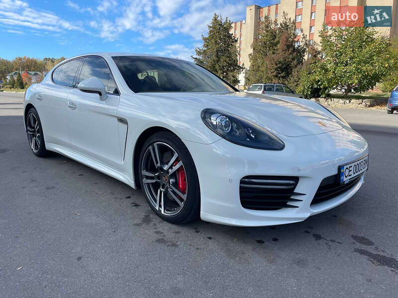 Фастбэк Porsche Panamera 2013 в Новоднестровске