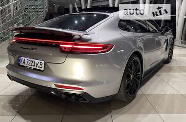 Фастбек Porsche Panamera 2019 в 