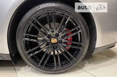Фастбек Porsche Panamera 2019 в 