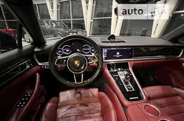 Фастбек Porsche Panamera 2019 в 