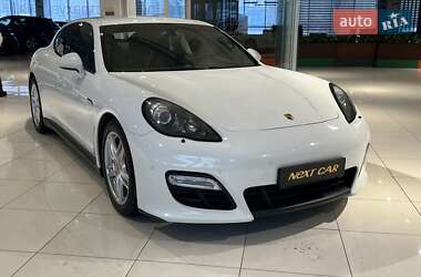 Фастбэк Porsche Panamera 2012 в Киеве