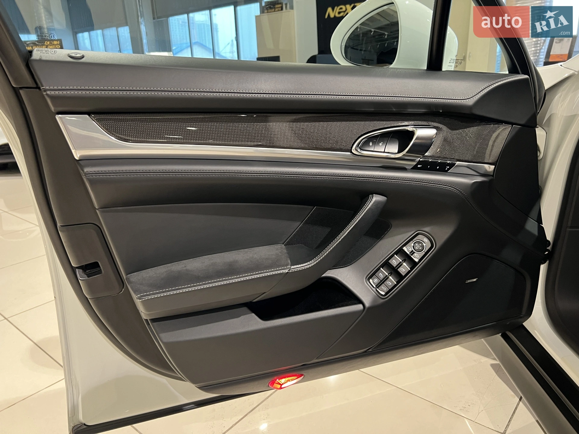 2012 Porsche Panamera - мініатюра 30