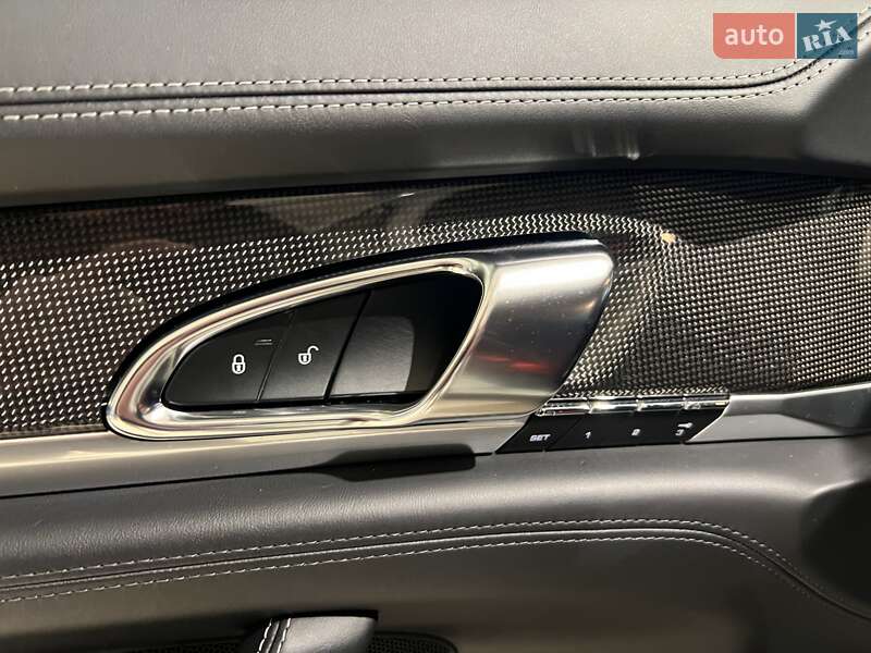 Фастбек Porsche Panamera 2012 в Києві фото 31 Фастбек Porsche Panamera 2012 в Києві