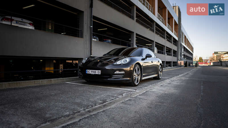 Фастбэк Porsche Panamera 2010 в Львове фото 2 Фастбэк Porsche Panamera 2010 в Львове