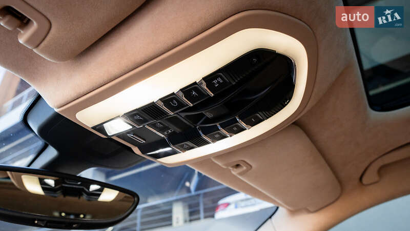 Фастбэк Porsche Panamera 2010 в Львове фото 32 Фастбэк Porsche Panamera 2010 в Львове