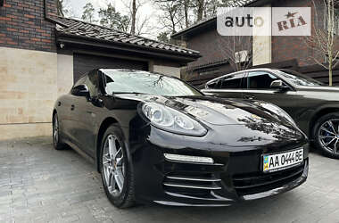 Фастбэк Porsche Panamera 2013 в Киеве