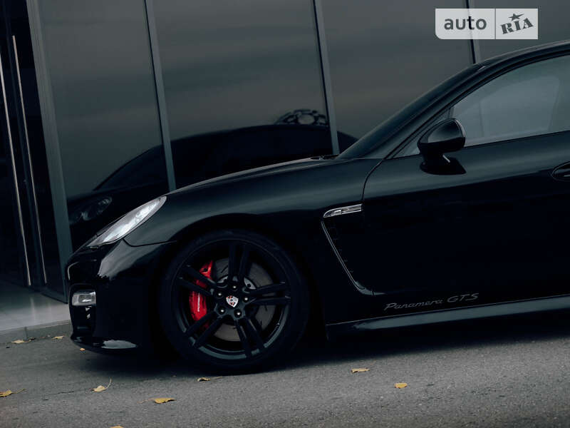 Фастбэк Porsche Panamera 2012 в Кременчуге