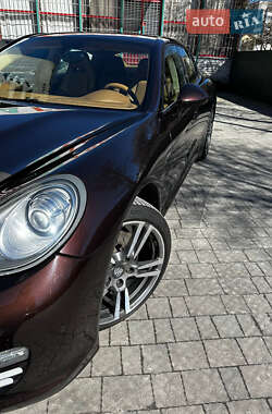 Фастбэк Porsche Panamera 2012 в 