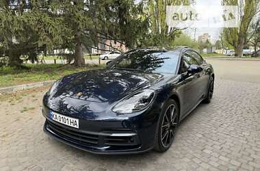 Фастбэк Porsche Panamera 2017 в Киеве