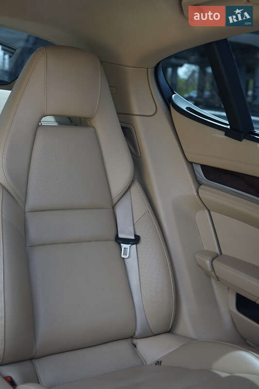 Фастбэк Porsche Panamera 2011 в Одессе