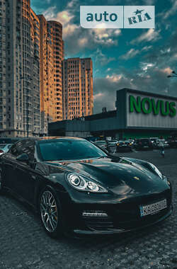 Фастбек Porsche Panamera 2011 в Києві