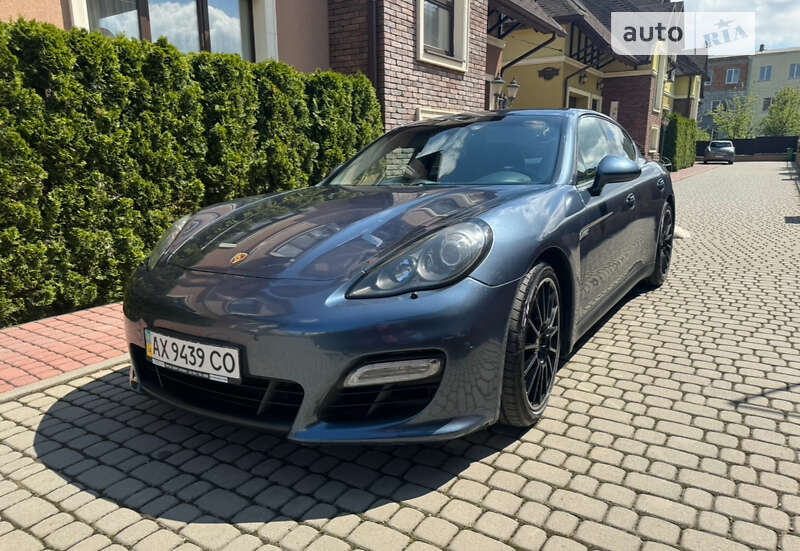 Porsche Panamera 2012