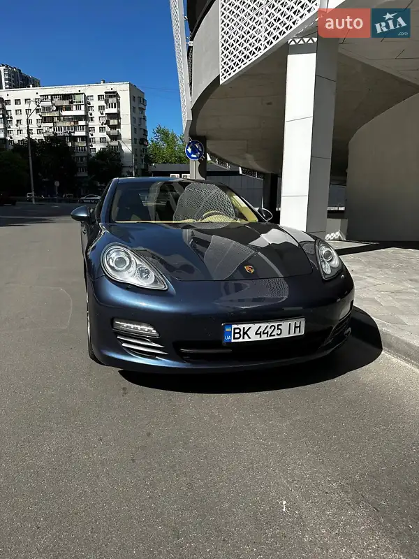 Porsche Panamera 2012