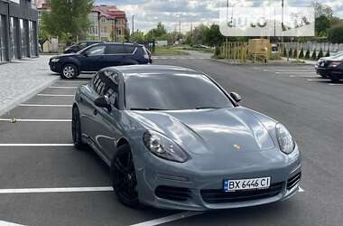 Фастбек Porsche Panamera 2013 в Києві