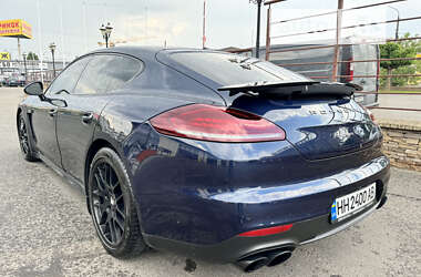 Фастбэк Porsche Panamera 2014 в Киеве