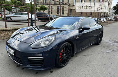 Фастбэк Porsche Panamera 2014 в Киеве