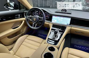 Фастбэк Porsche Panamera 2017 в Киеве