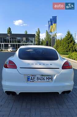 Фастбэк Porsche Panamera 2012 в Киеве