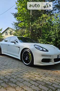 Porsche Panamera 2013