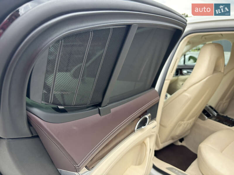 Фастбэк Porsche Panamera 2011 в Луцке