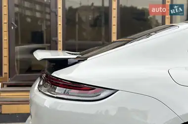 Porsche Panamera 2021