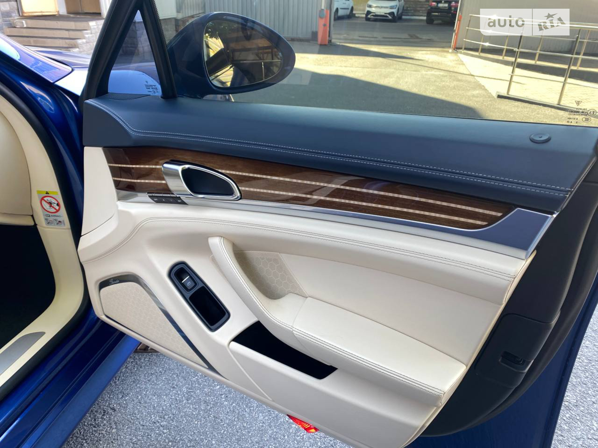 2011 Porsche Panamera - мініатюра 9