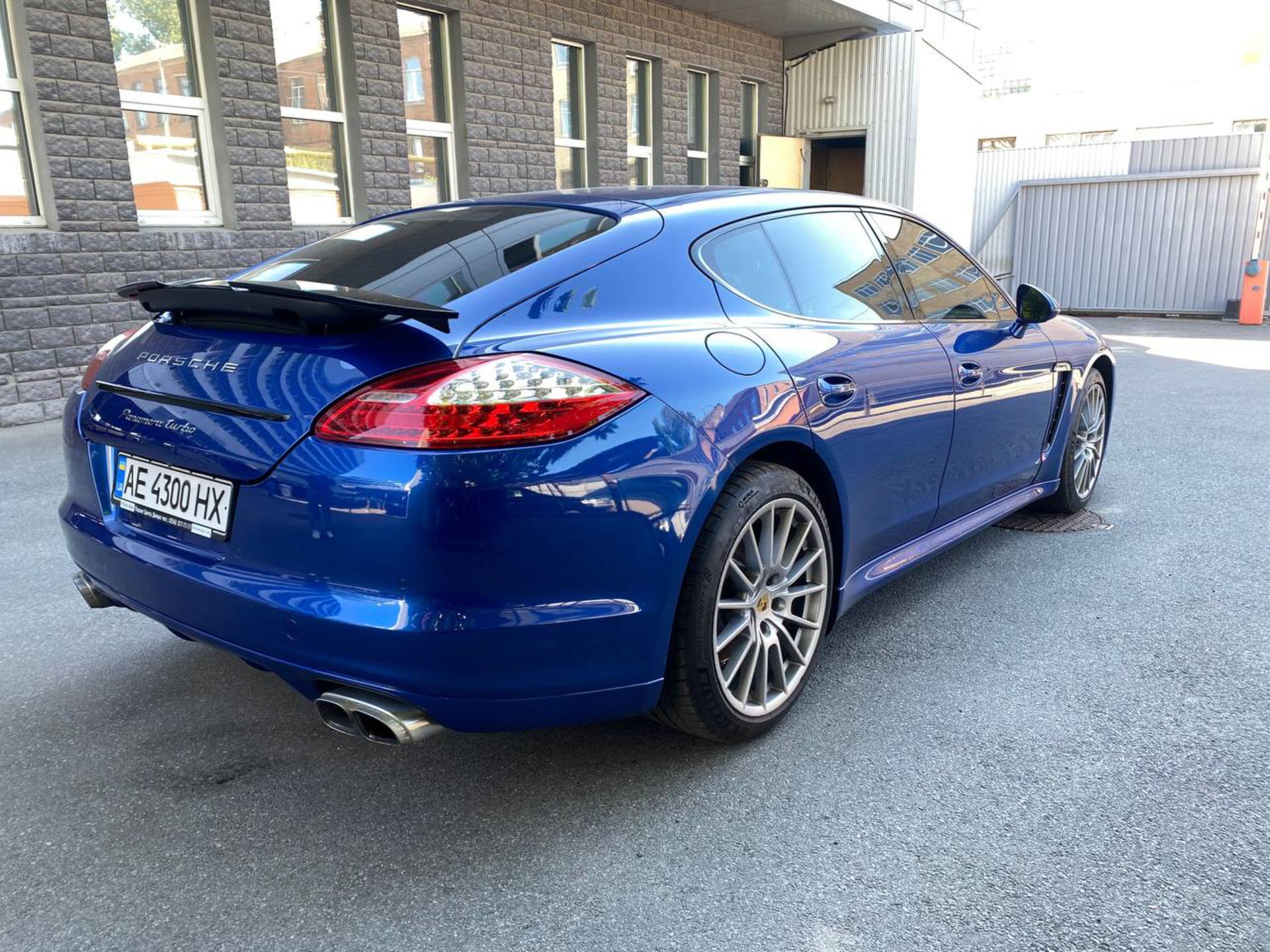 2011 Porsche Panamera - мініатюра 7