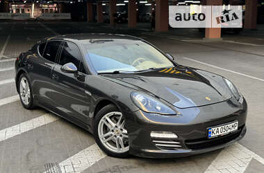 Фастбэк Porsche Panamera 2012 в Киеве